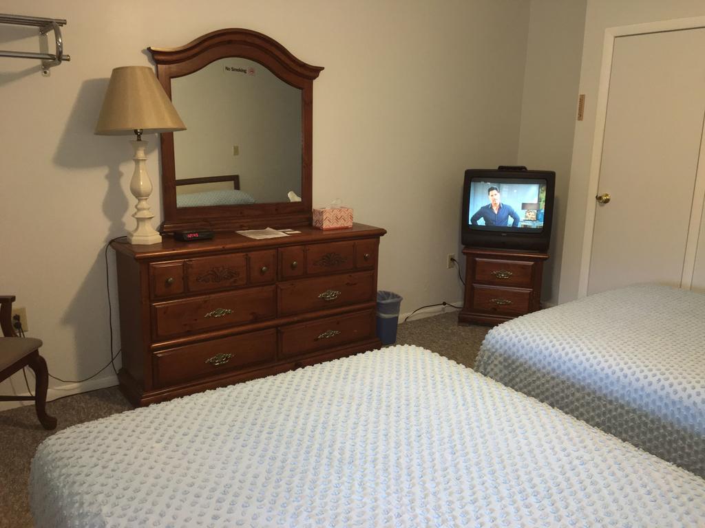 Mcgregor Inn Motel Wilton 외부 사진